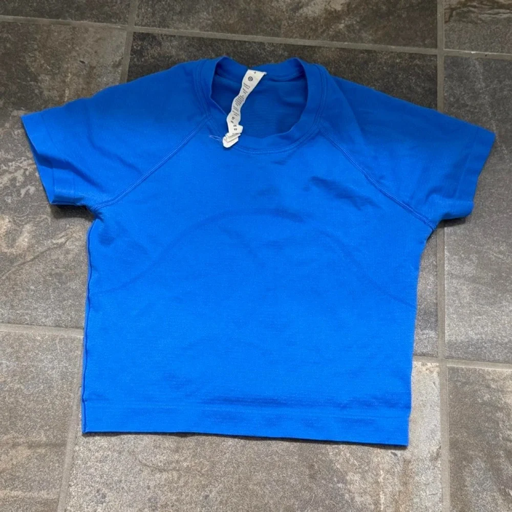 Lululemon Swiftly Tech Short Sleeve 2.0 cropped
